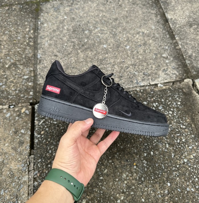 Nike x Supreme Air Force 1 Low SP