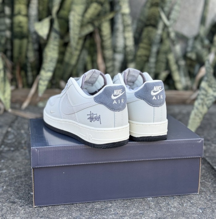 Nike Air Force 1 x Stussy