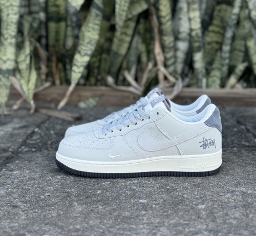 Nike Air Force 1 x Stussy