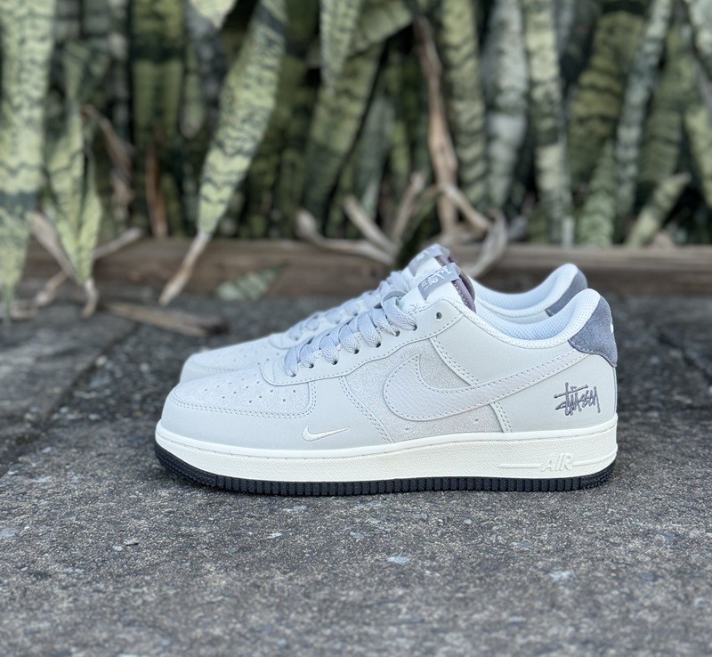 Nike Air Force 1 x Stussy