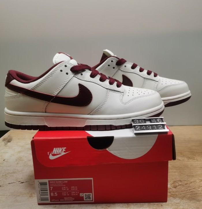 26  Nike SB Dunk Low Series sports shoes