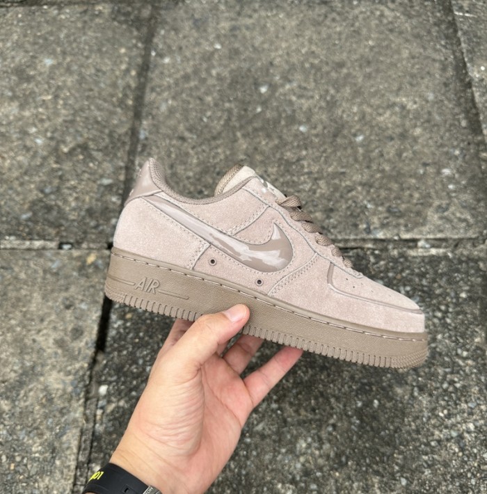 Nike Air Force 1 Suede