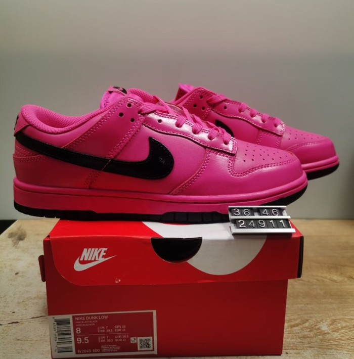 26  Nike SB Dunk Low Series sports shoes