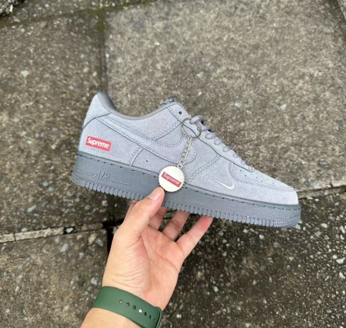 Nike x Supreme Air Force 1 Low SP