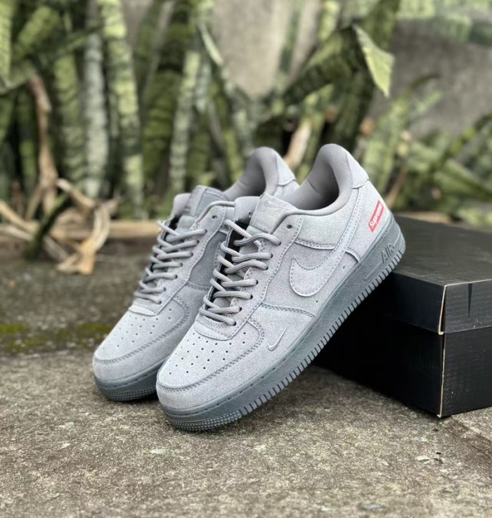 Nike x Supreme Air Force 1 Low SP