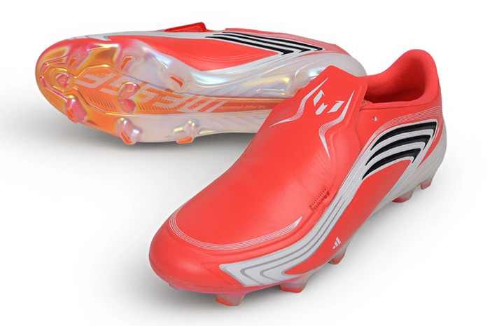 26  adidas F50 Messi Elite FG – Messi-edition laced football shoes