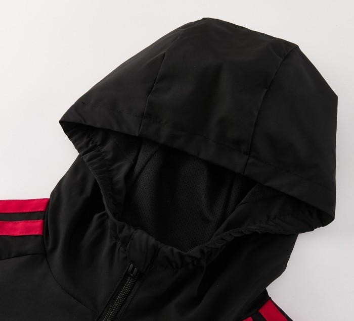 26/27 Manchester United Black Hooded Windbreaker   Adult  training suit  black