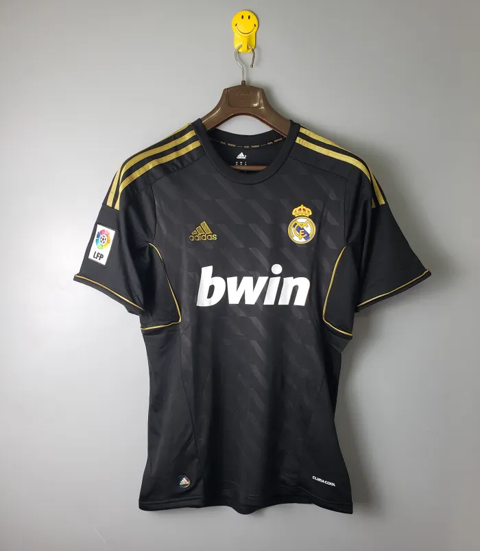 Retro 2012 Real Madrid black short sleeve