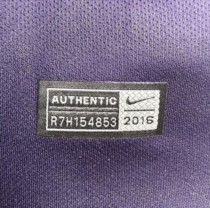 Retro Barcelona 16/17 Away game  football Jersey