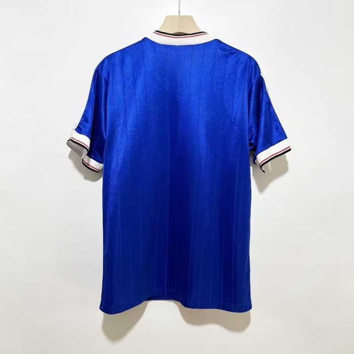 Retro 82\83 Manchester United third