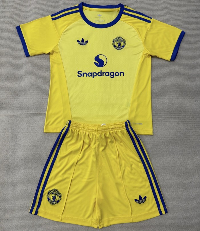 26/27 Manchester United goalkeeper Adult Set yellow
