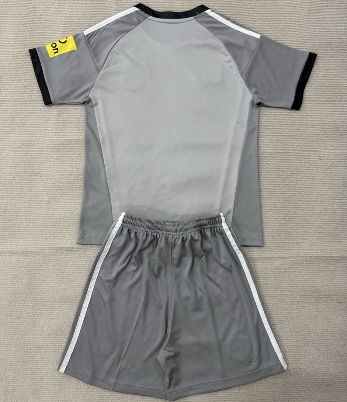 26/27 Newcastle United goalkeeper Adult Set grey