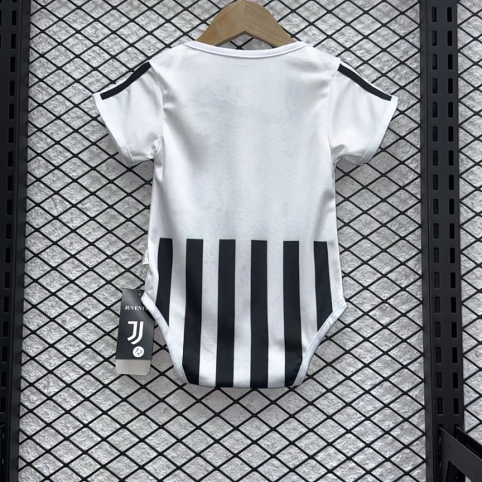 26/27 Juventus home baby shirt