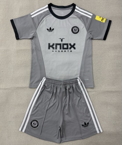 26/27 Newcastle United goalkeeper Adult Set grey