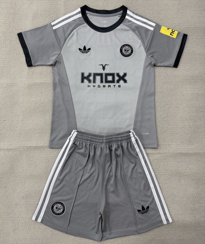 26/27 Newcastle United goalkeeper Adult Set grey