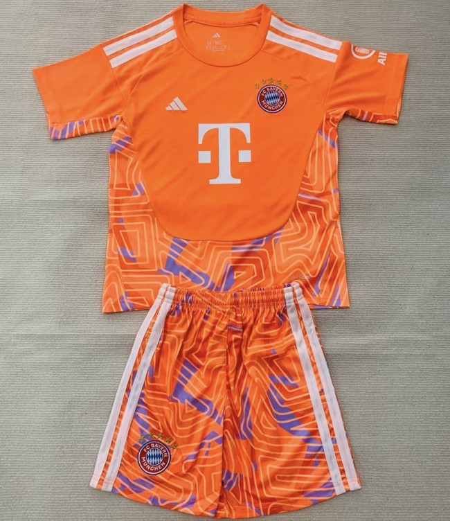 26/27 bayern munich Goalkeeper kids kit