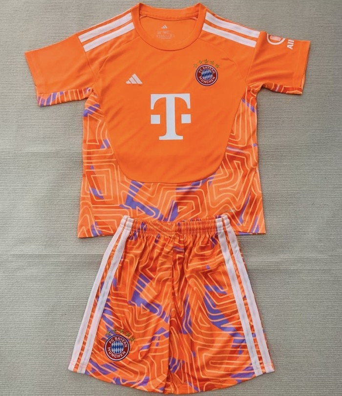 26/27 bayern munich Goalkeeper kids kit