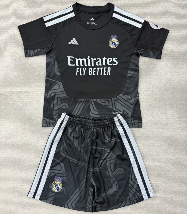 26/27 Real Madrid goalkeeper Adult Set black