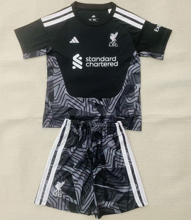 26/27 Liverpool goalkeeper kids kit black