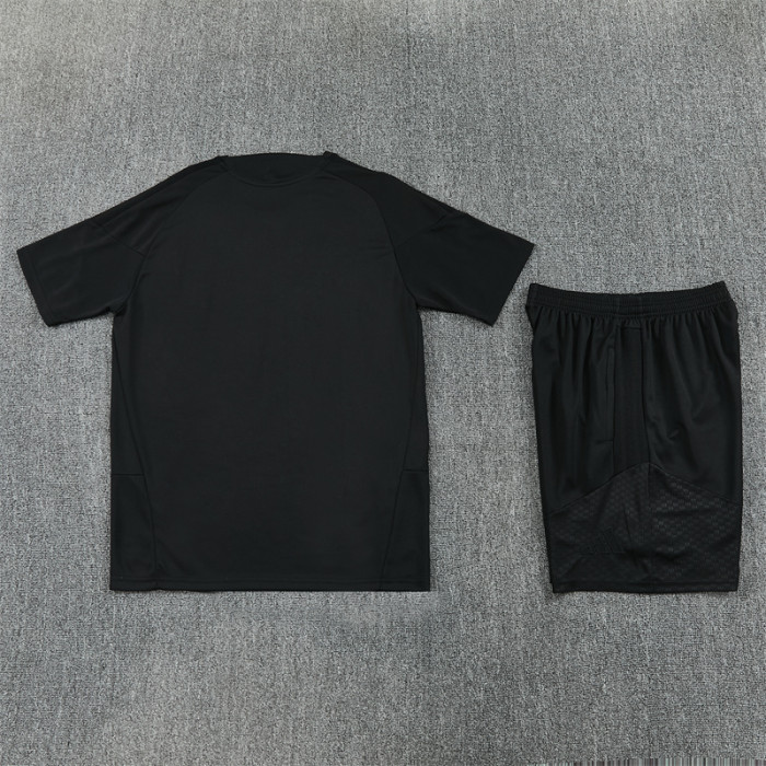26/27 Liverpool Short sleeve training suit black