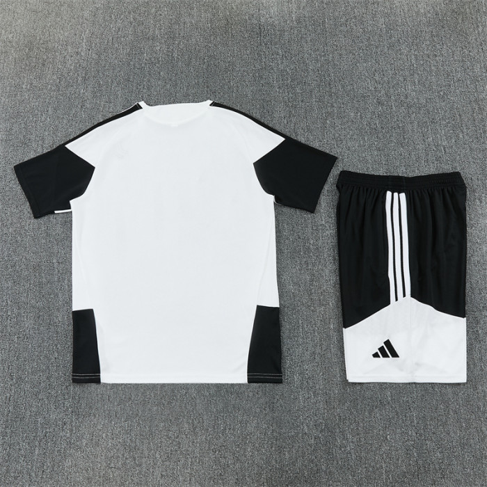26/27 Juventus Short sleeve training Adult suit white