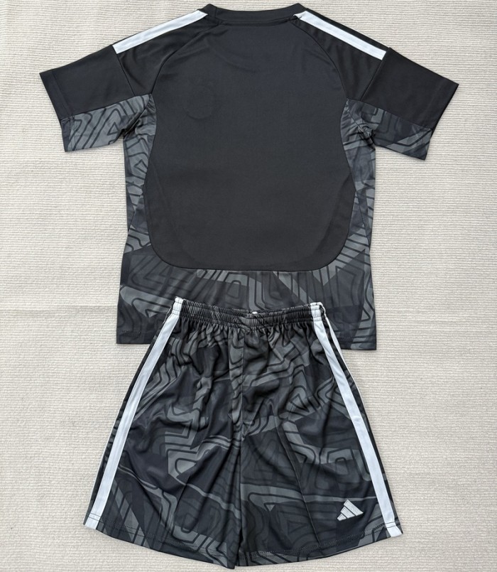 26/27 Ajax goalkeeper  Adult Set