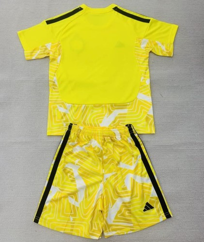26/27 Celtic goalkeeper kids kit yellow