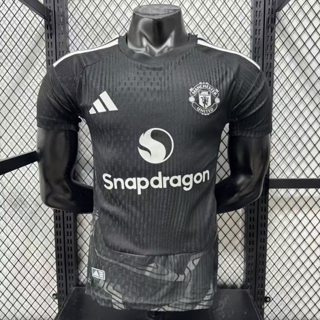 26/27 Manchester United goalkeeper Player Version
