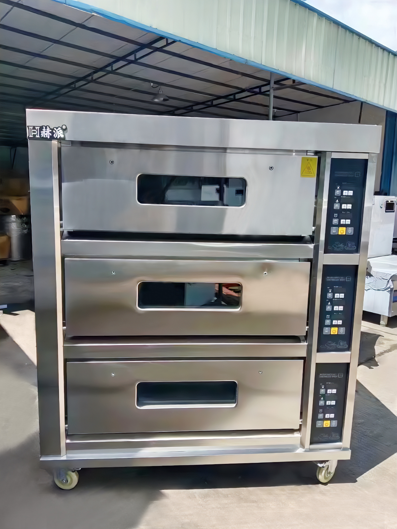 Difference between commercial oven and home oven
