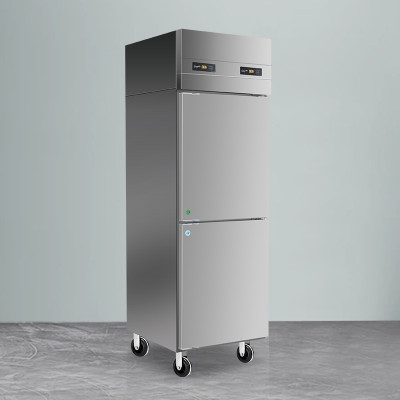 Commercial refrigerators for delis and grocery stores