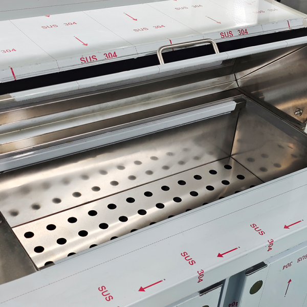 Spray salad bar refrigerator