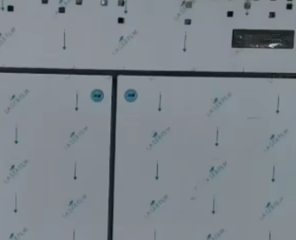 Top-mounted compressor commercial freezer