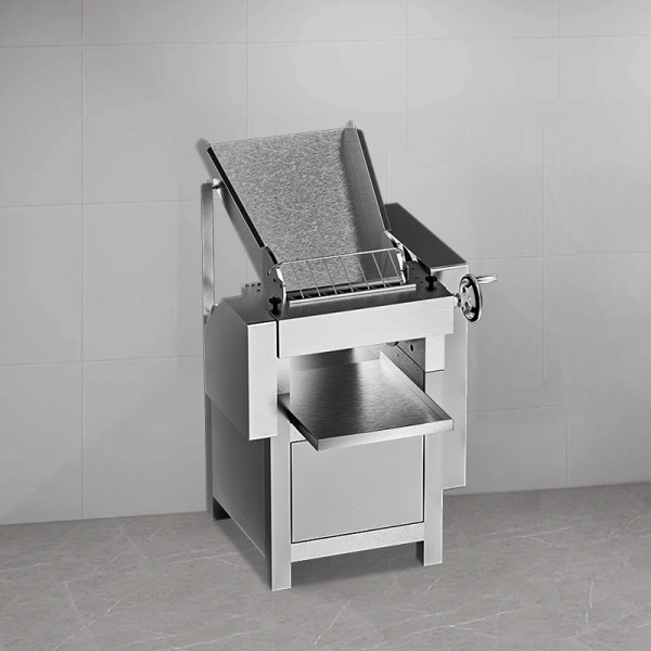 One-Touch Start Electric high-speed pasta press