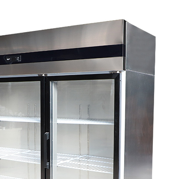 Supermarket fruit and vegetable refrigerator