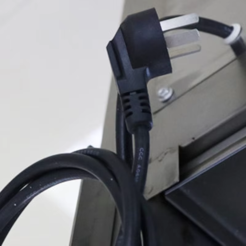 Customizable plug