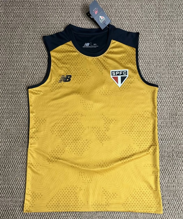 26-27 Sao Paulo Vest