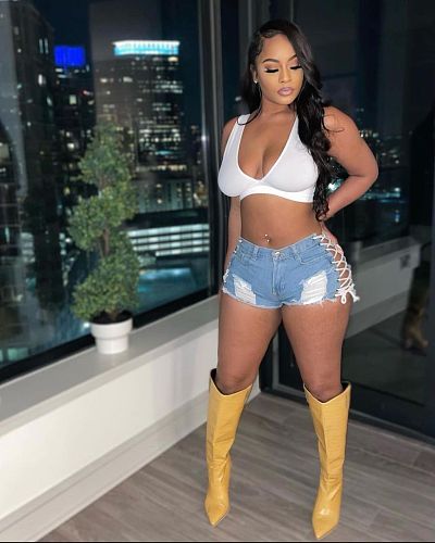 2021 Trendy Eyelet Lace Up Bandage Jean High Waist Shorts HMS-5454