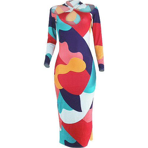 Plus Size 5XL Women Printed Hollow Out Long Sleeves Slim Maxi Dress SH-390695