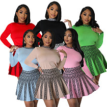 Round Neck Long Sleeved knitted Fabric Pleated Dress OSM-4406