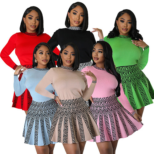 Round Neck Long Sleeved knitted Fabric Pleated Dress OSM-4406