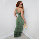 Sexy Single Shoulder Crop Top And Pleated Long Skirt 2 Piece Sets YF-9880