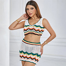 Fashion Women Contrast Color V-neck Crop Vest And High-waist Mini Skirts SXE-W24S45316 Fashion Women Contrast Color V-neck Crop Vest And High-waist Mini Skirts SXE-W24S45316