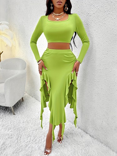 Sexy Long Sleeves Crop Top And Flounced Long Skirt 2 Pieces Suits RS-576