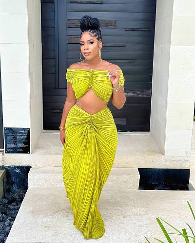 Sexy Off Shoulder Crop Top and Folds Long Skirts 2 Pieces OD-8571