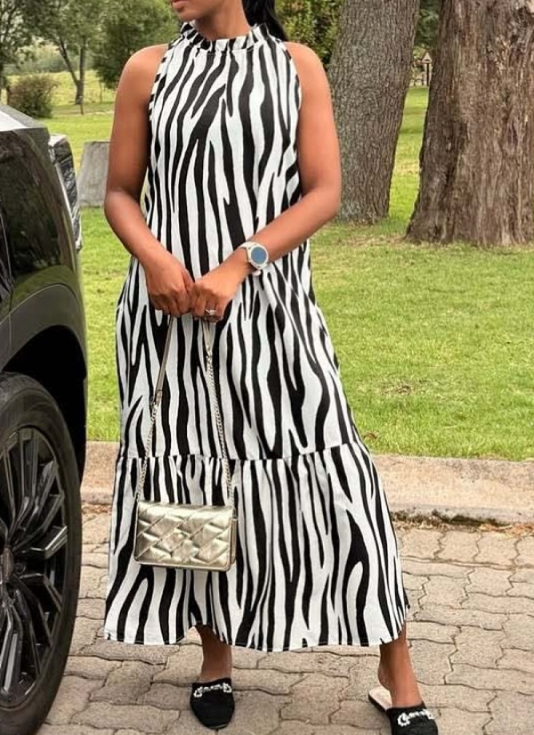 Sexy Sleeveless Loose Temperament Striped Fashionable And Elegant Dress