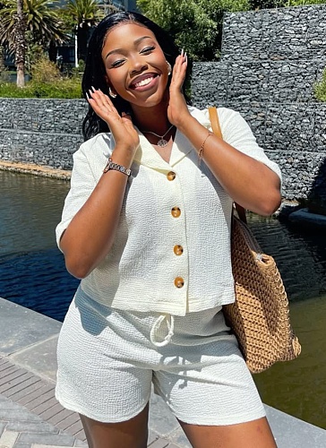 White New Short-Sleeved Shirt Shorts Casual Two-Piece Suit