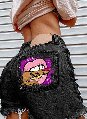 Mouth Biting Finger Print Fashionable Ripped Denim Shorts For Women