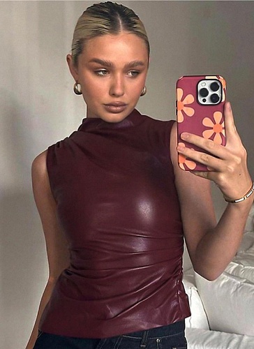 New PU Sleeveless Tight Pleated Top For Women