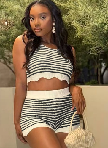 Fashionable Casual Summer Contrast Color Knitted Short-Sleeved Top And Shorts Two-Piece Suit For Women