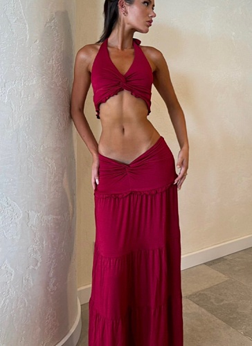 Sexy Hollow Pleated Halter Neck Top Fashionable Temperament Skirt Suit